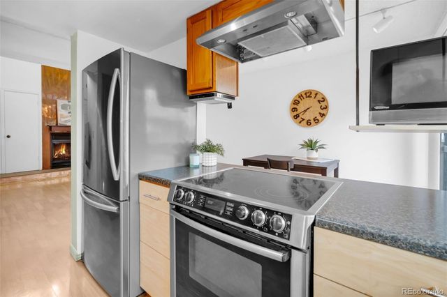 8921 W Yale Avenue, Lakewood, CO 80227