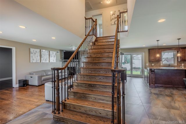 1801 Gerald Avenue, East Meadow, NY 11554