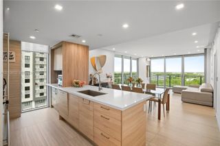 16385 Biscayne Blvd 1601+2 Parkings, North Miami Beach, FL 33160