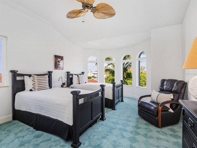 1500 CARIBBEAN DRIVE, Sarasota, FL 34231