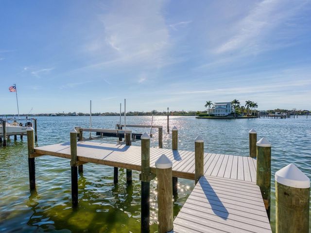 1500 CARIBBEAN DRIVE, Sarasota, FL 34231