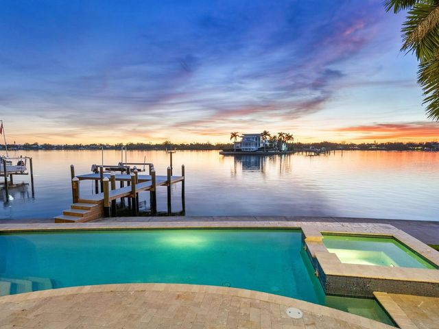 1500 CARIBBEAN DRIVE, Sarasota, FL 34231