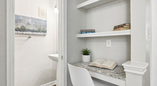 6201 Chapel Hill Boulevard 1312, Plano, TX 75093