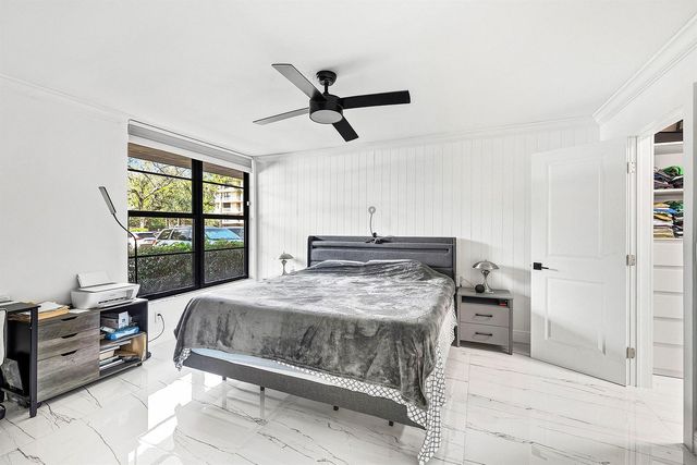 18 Royal Palm Way Way 109, Boca Raton, FL 33432