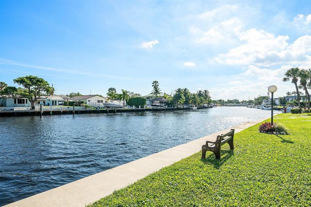18 Royal Palm Way Way 109, Boca Raton, FL 33432