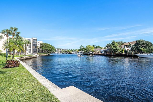18 Royal Palm Way Way 109, Boca Raton, FL 33432