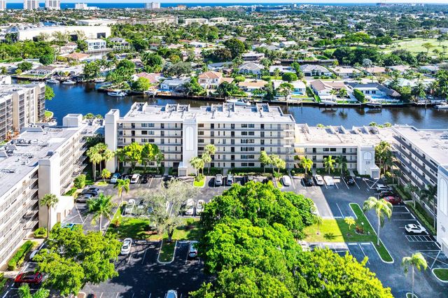 18 Royal Palm Way Way 109, Boca Raton, FL 33432