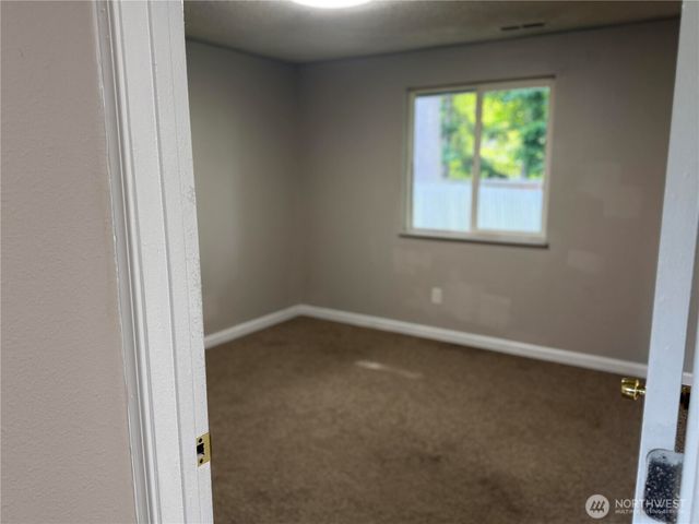 31441 SW 32nd Avenue, Federal Way, WA 98023