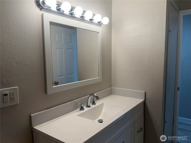 31441 SW 32nd Avenue, Federal Way, WA 98023
