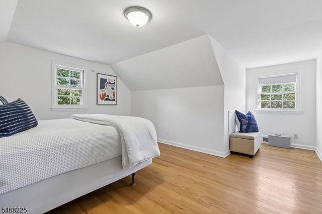4 MANOR HILL RD, Summit City, NJ 07901