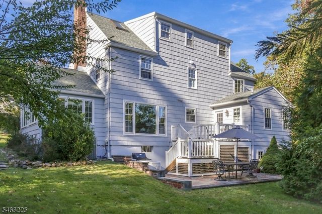 4 MANOR HILL RD, Summit City, NJ 07901
