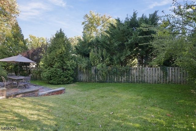 4 MANOR HILL RD, Summit City, NJ 07901