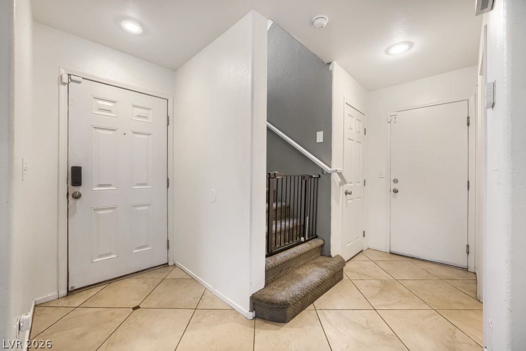 2099 Lost Maple Street, Las Vegas, NV 89115 — photo 5