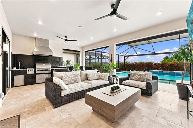 15633 Triesta LN, Naples, FL 34114