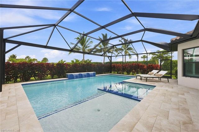 15633 Triesta LN, Naples, FL 34114