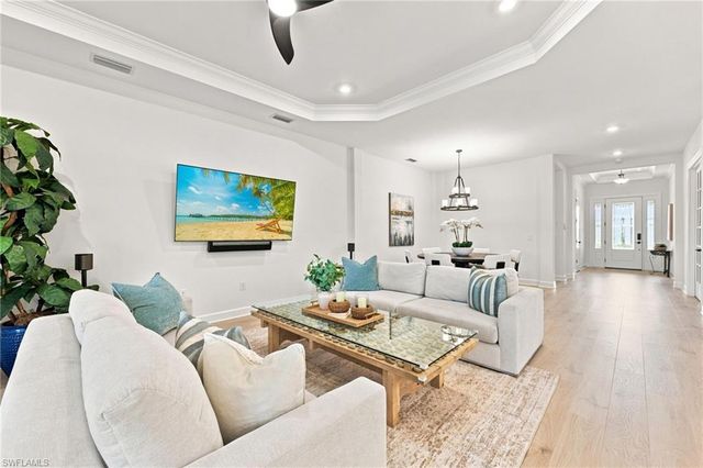15633 Triesta LN, Naples, FL 34114