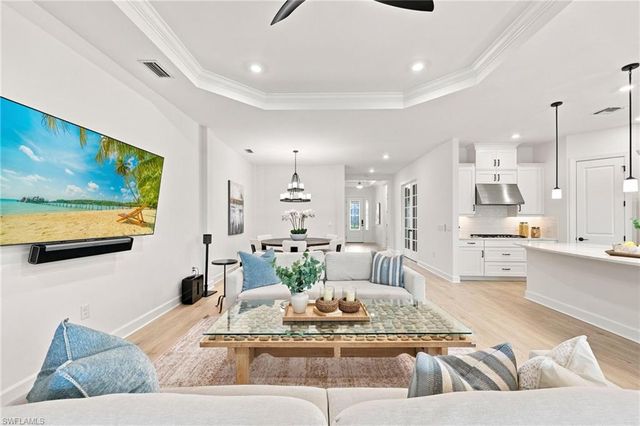 15633 Triesta LN, Naples, FL 34114
