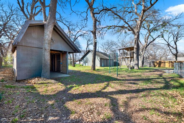 2337 Vega Street, Grand Prairie, TX 75050