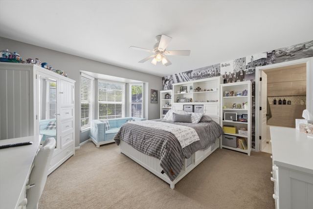 4 Stillwater Court, Algonquin, IL 60102