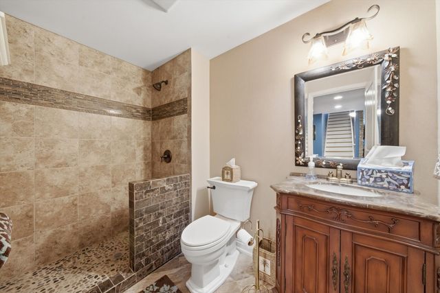 4 Stillwater Court, Algonquin, IL 60102
