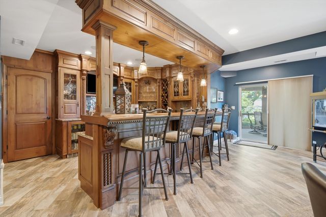 4 Stillwater Court, Algonquin, IL 60102