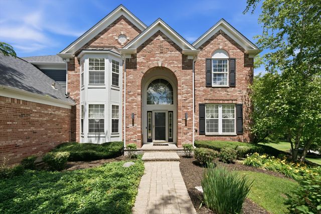 4 Stillwater Court, Algonquin, IL 60102