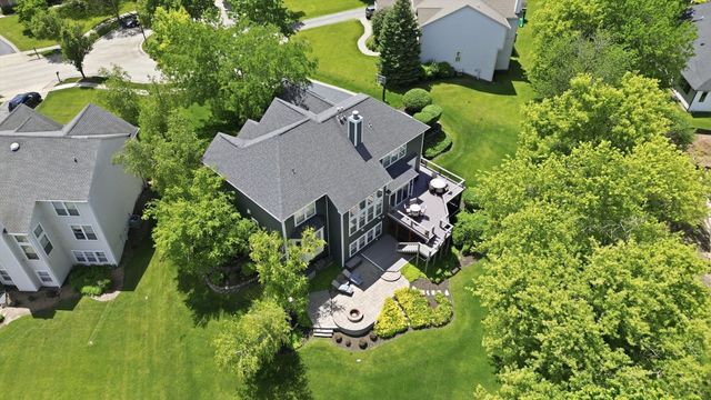 4 Stillwater Court, Algonquin, IL 60102