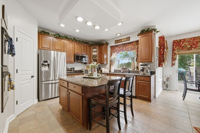 4 Stillwater Court, Algonquin, IL 60102