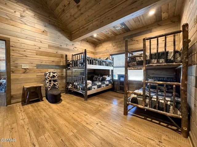1529 Majestic Mountain Drive, Sevierville, TN 37876
