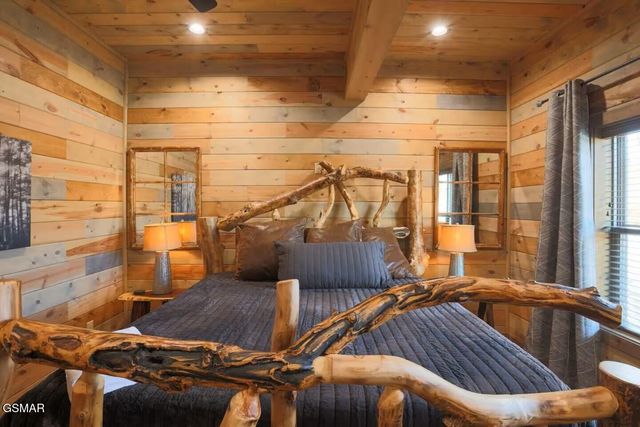 1529 Majestic Mountain Drive, Sevierville, TN 37876