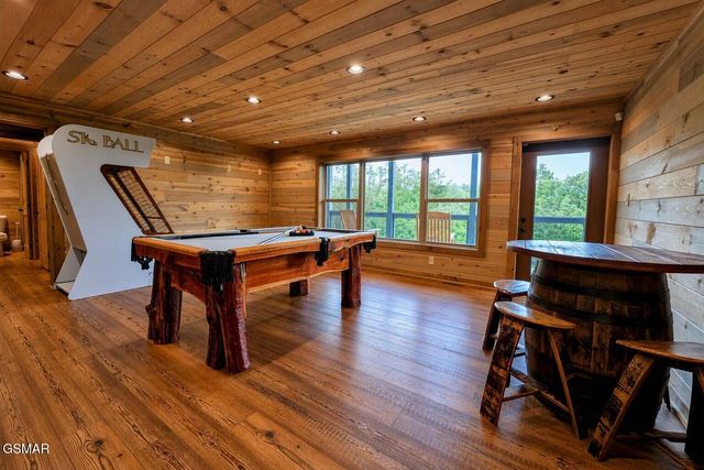 1529 Majestic Mountain Drive, Sevierville, TN 37876