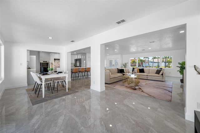 7905 9TH AVENUE S, St Petersburg, FL 33707