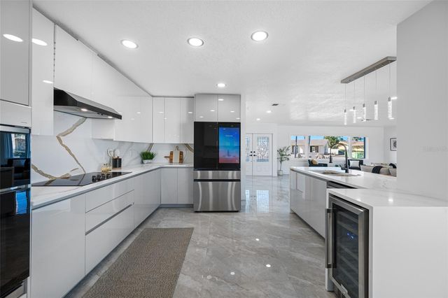 7905 9TH AVENUE S, St Petersburg, FL 33707