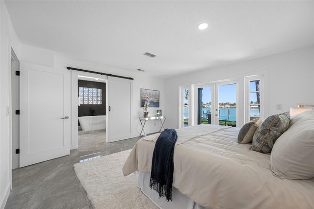 7905 9TH AVENUE S, St Petersburg, FL 33707