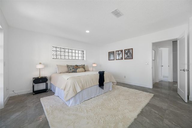 7905 9TH AVENUE S, St Petersburg, FL 33707