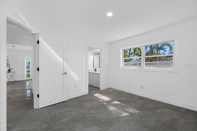 7905 9TH AVENUE S, St Petersburg, FL 33707