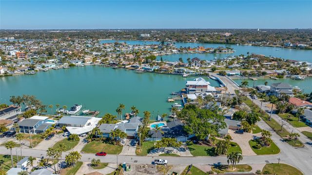 7905 9TH AVENUE S, St Petersburg, FL 33707