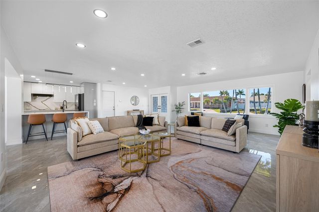 7905 9TH AVENUE S, St Petersburg, FL 33707