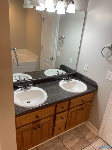 114 Jewell Cobb Court, Owens Cross Roads, AL 35763