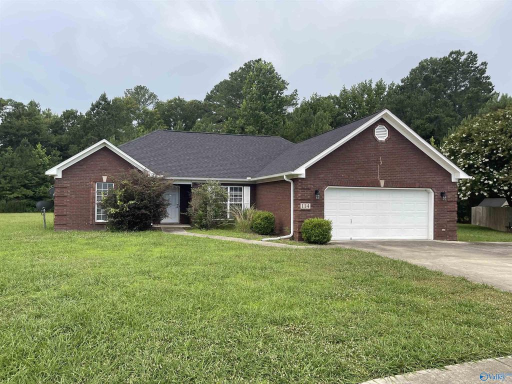 114 Jewell Cobb Court, Owens Cross Roads, AL 35763