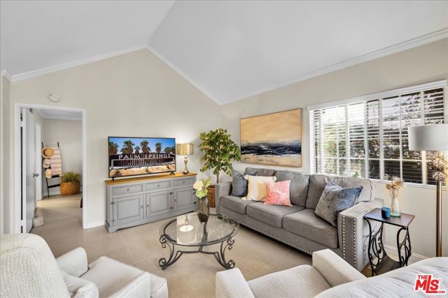 2700 Lawrence Crossley Road 83, Palm Springs, CA 92264