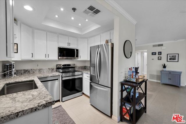 2700 Lawrence Crossley Road 83, Palm Springs, CA 92264