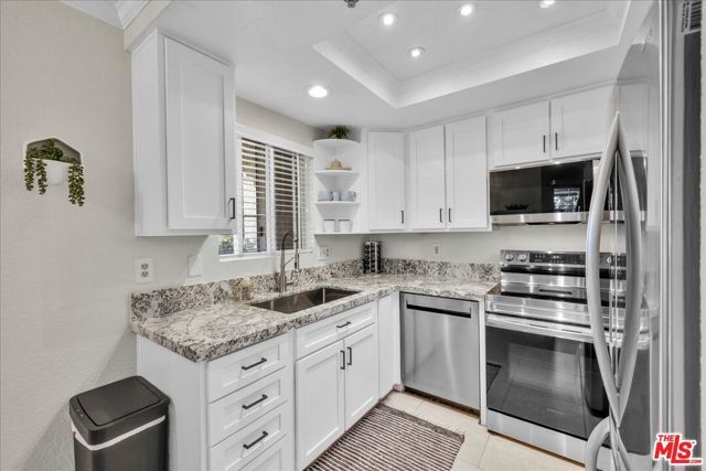 2700 Lawrence Crossley Road 83, Palm Springs, CA 92264