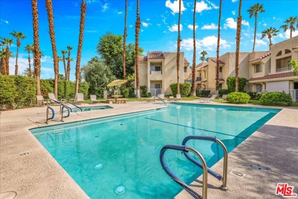2700 Lawrence Crossley Road 83, Palm Springs, CA 92264