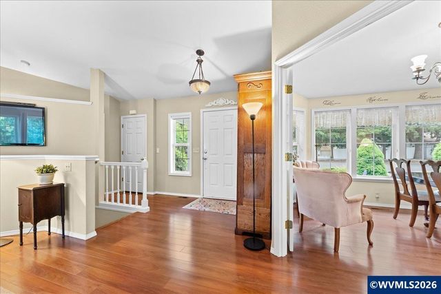 1953 Kenard St NW, Salem, OR 97304