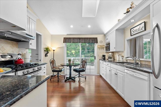 1953 Kenard St NW, Salem, OR 97304