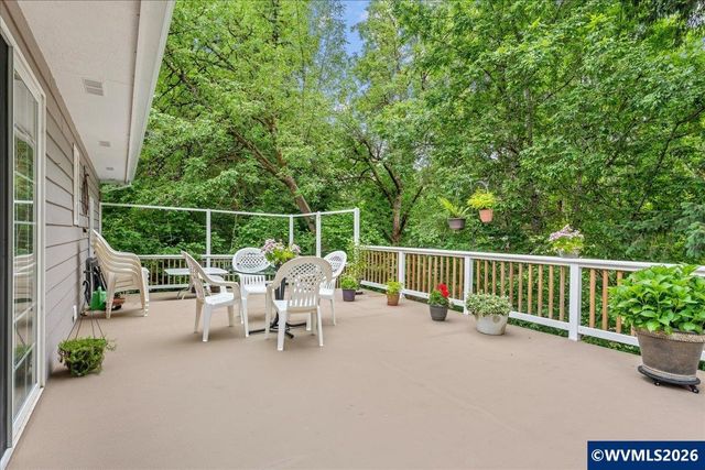 1953 Kenard St NW, Salem, OR 97304