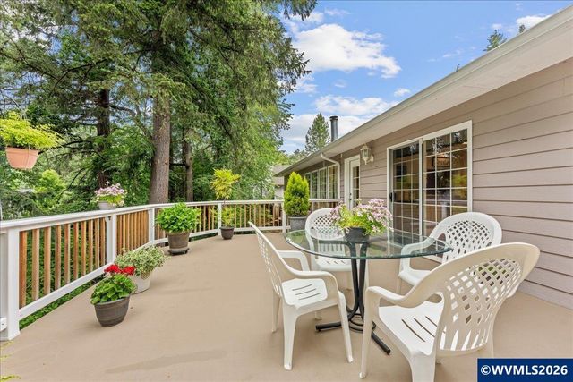1953 Kenard St NW, Salem, OR 97304