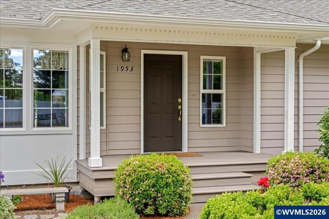 1953 Kenard St NW, Salem, OR 97304