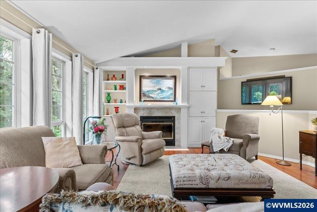 1953 Kenard St NW, Salem, OR 97304